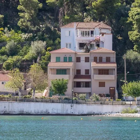 Seaside In Agia Effimia Appartement *