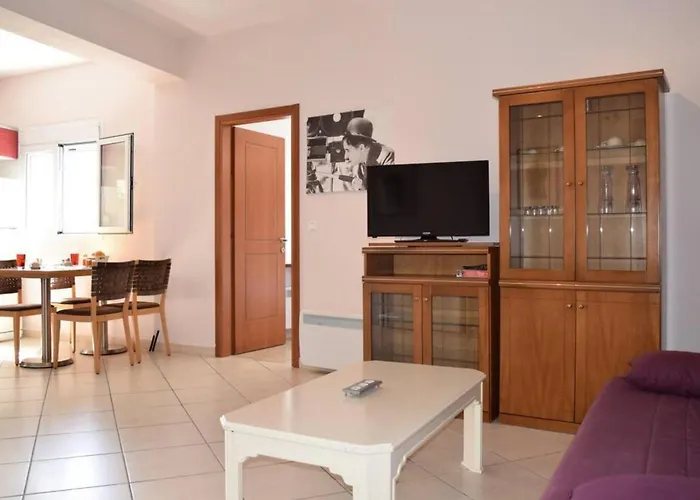 Seaside In Agia Effimia Apartment *