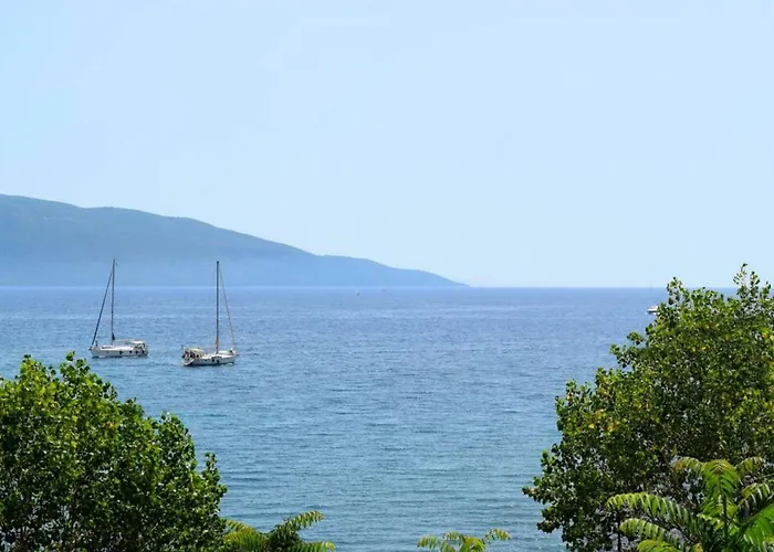 Apartment Seaside In Agia Effimia *